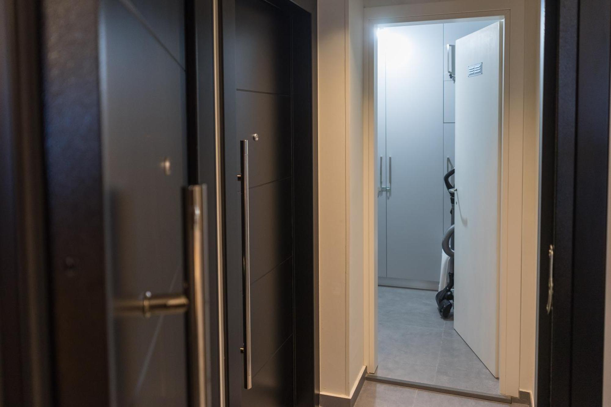 Above & Beyond Center Luxury Redefined Appartamento